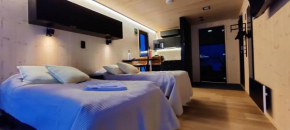 Hotel OmaBox - Nivala - Oma huoneisto saunalla in Nivala